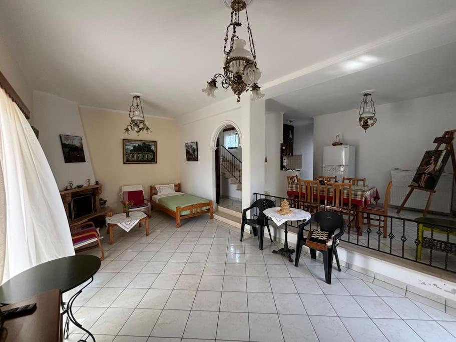 Voula's Sunset Getaway Ferienhaus *