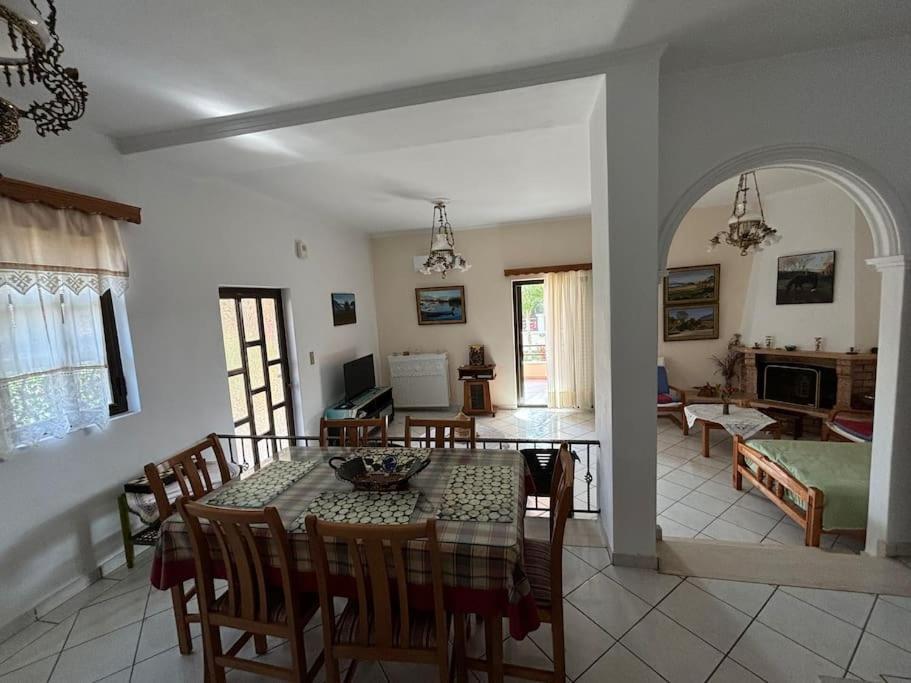 Voula's Sunset Getaway Ferienhaus *